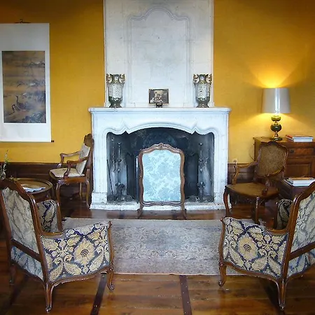 Гостевой дом Le Chatenet 1689