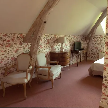 Гостевой дом Le Chatenet 1689 Брантом