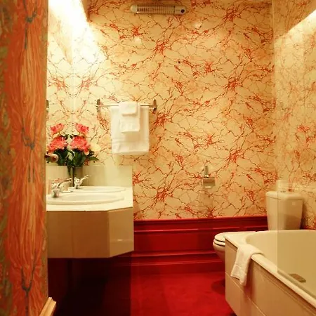 Le Chatenet 1689 Гостевой дом 3*